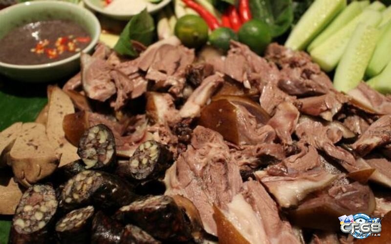 Ăn thịt chó là cách đốt vía giải đen cờ bạc ít người biết tới