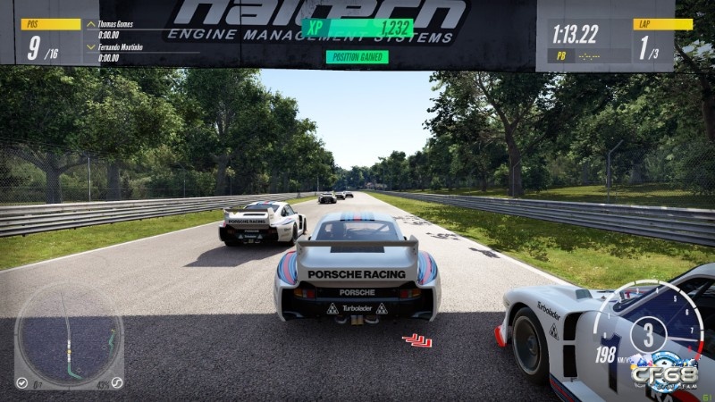 Các cung đường đua trong game được thiết kế đa dạng và chân thực