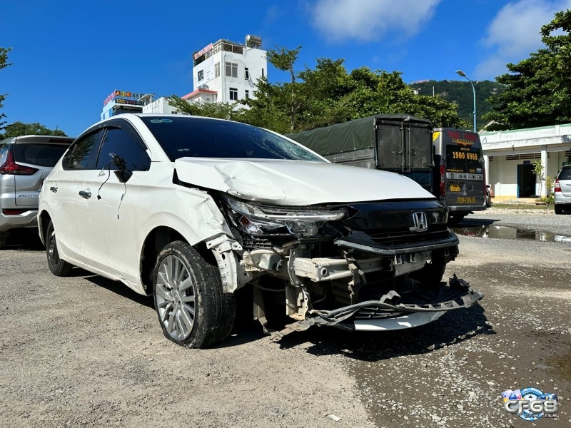 Mơ thấy bị ô tô đâm phản ánh trạng thái bế tắc và áp lực trong cuộc sống